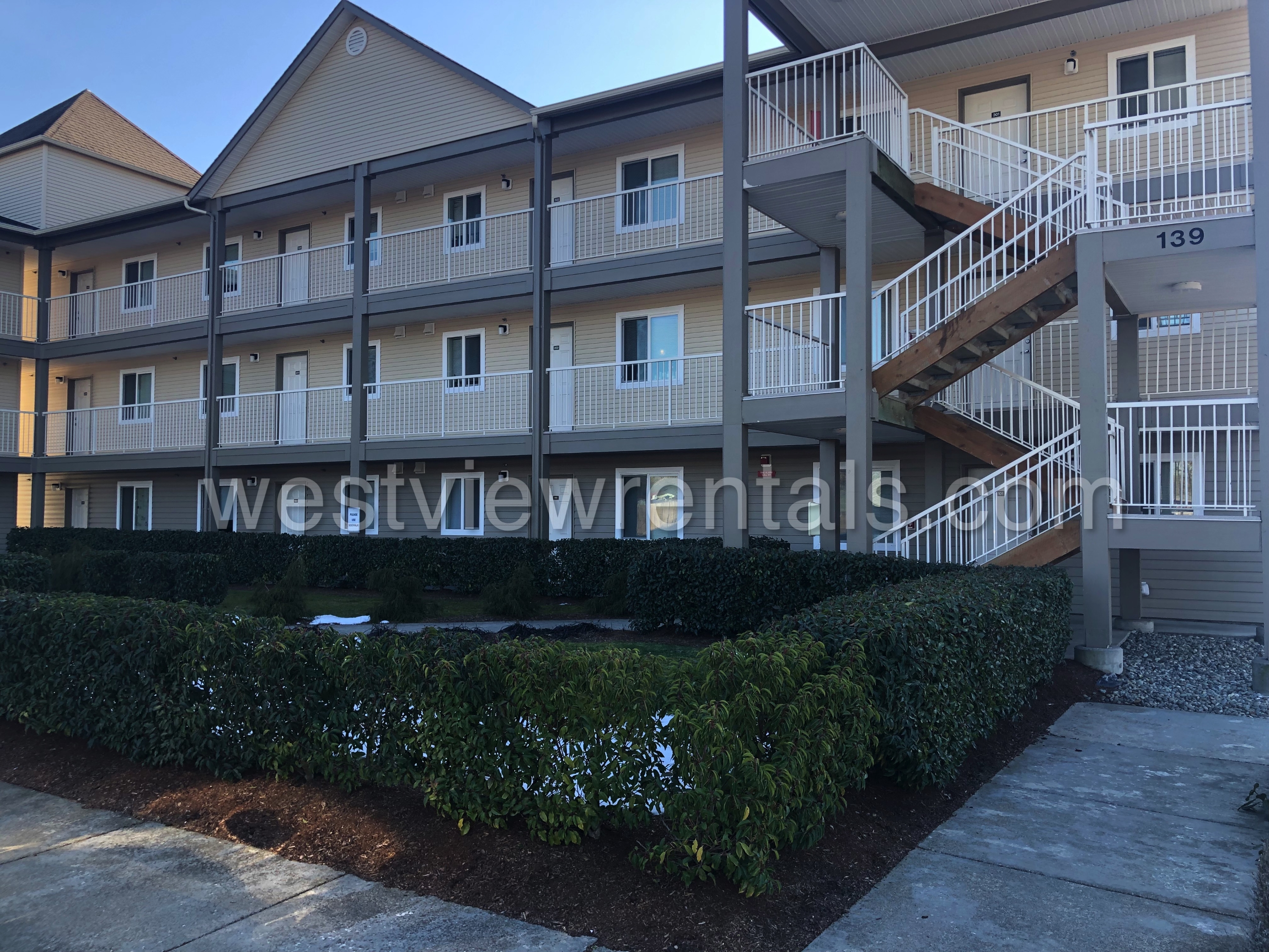 139 Prince Avenue - 104