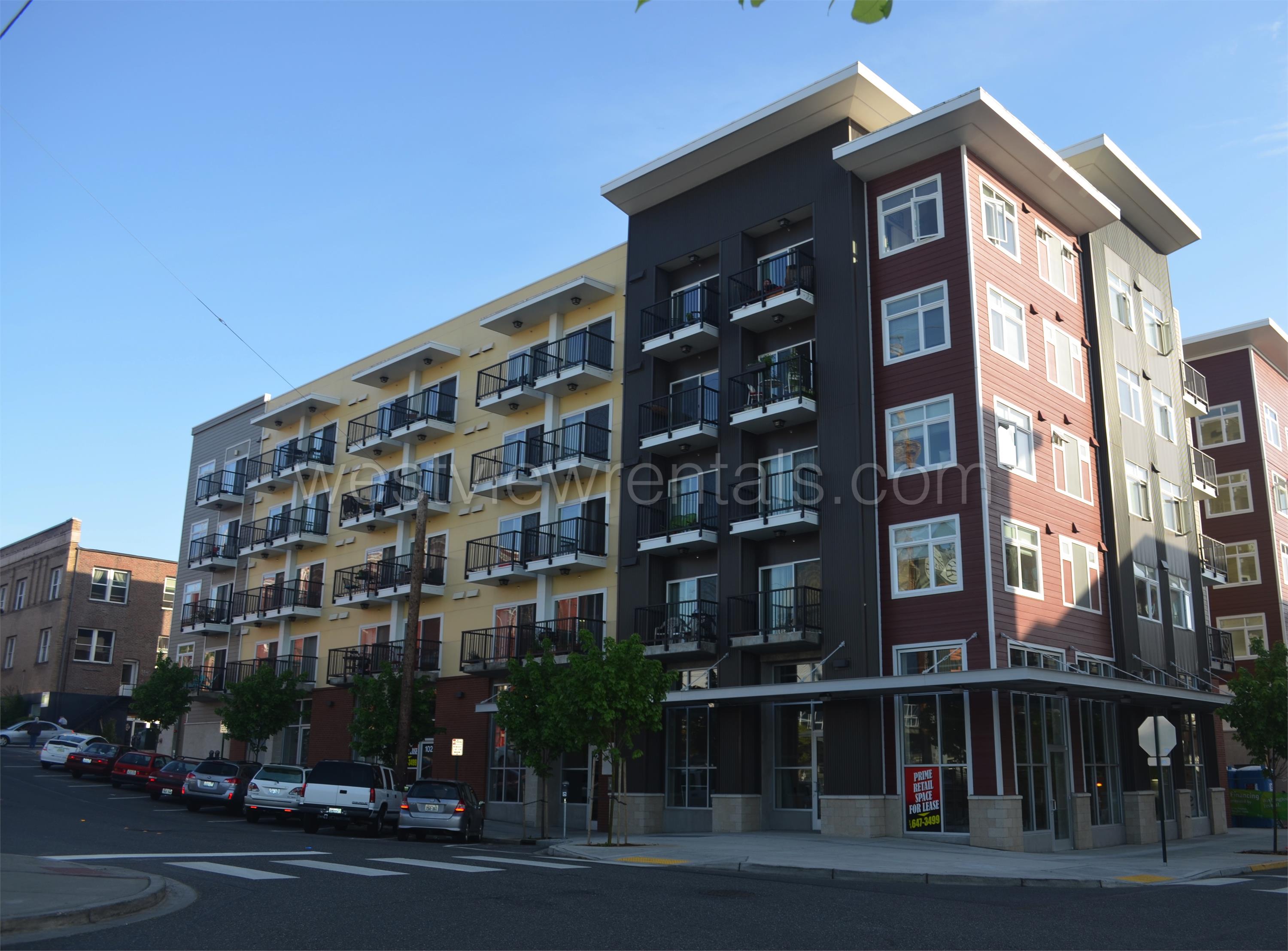200 E. Maple Street - 201
